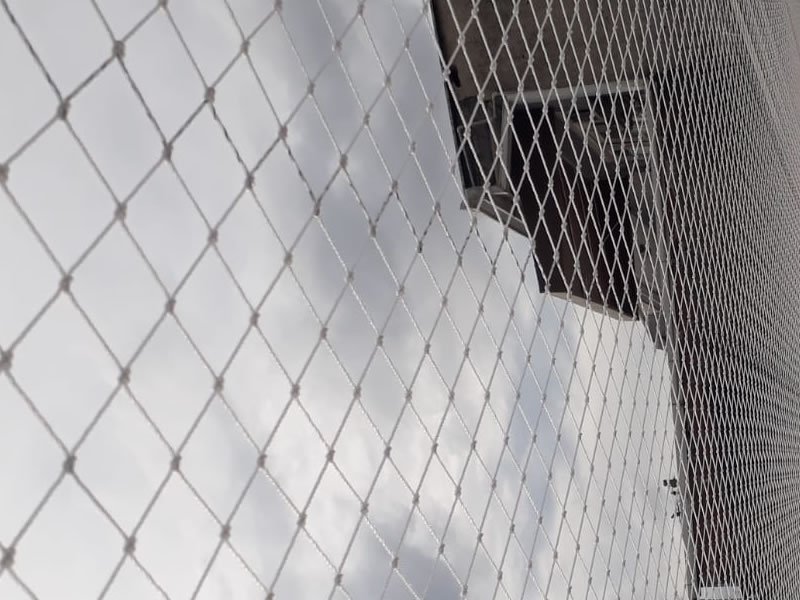 Instalação de tela protetora em Embrapa, São José dos Campos
